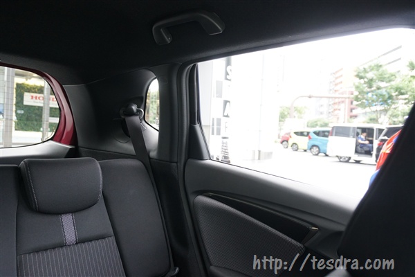 新型フィット3の後方視界 試乗をして分ったメリットと欠点 テスドラ Com