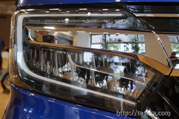 新型n Boxのカスタムとノーマル車の外装の違いは 実車画像で比較してみた テスドラ Com