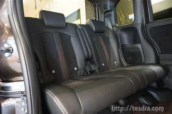 足元空間は狭い 新型n Boxの後部座席の広さ 快適さを確認してきた テスドラ Com