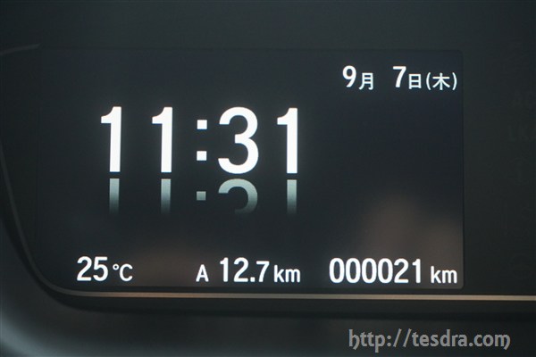 新型n Boxのメーター画像レビュー カスタムとノーマルモデルの違いは テスドラ Com