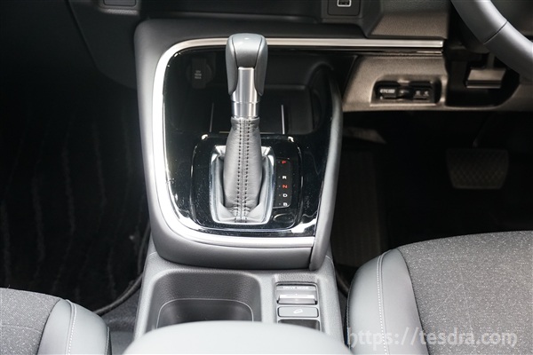 コスパ最高 新型ヴェゼルのガソリン車 Gグレード の内装の実車画像レビュー テスドラ Com