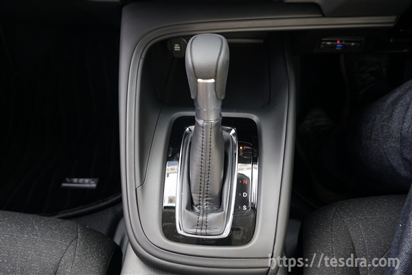 コスパ最高 新型ヴェゼルのガソリン車 Gグレード の内装の実車画像レビュー テスドラ Com